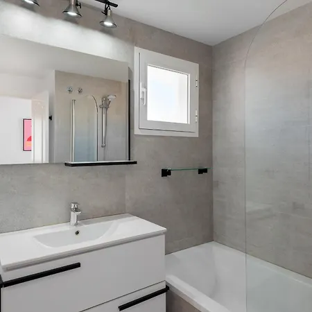 Apartment Stylish 2-bedroom Penthouse In Naranjos De *