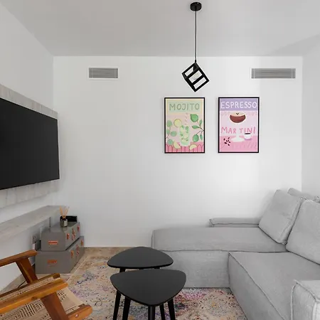 Stylish 2-bedroom Penthouse In Naranjos De Apartment